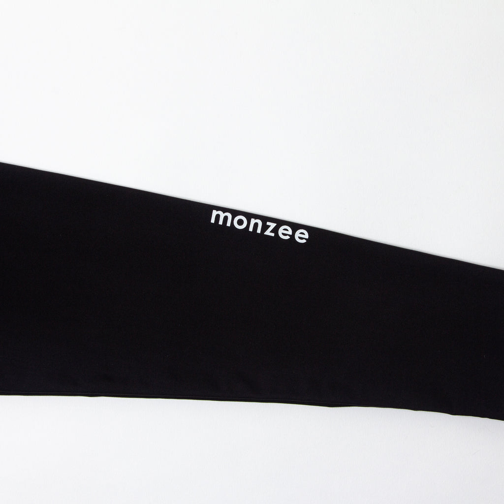 タイトフィットモックネック -ブラック