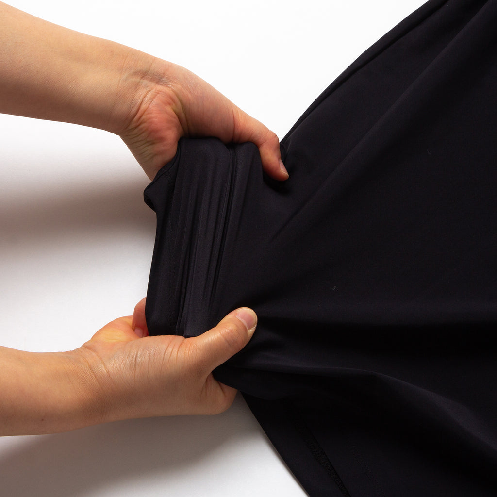 タイトフィットモックネック -ブラック