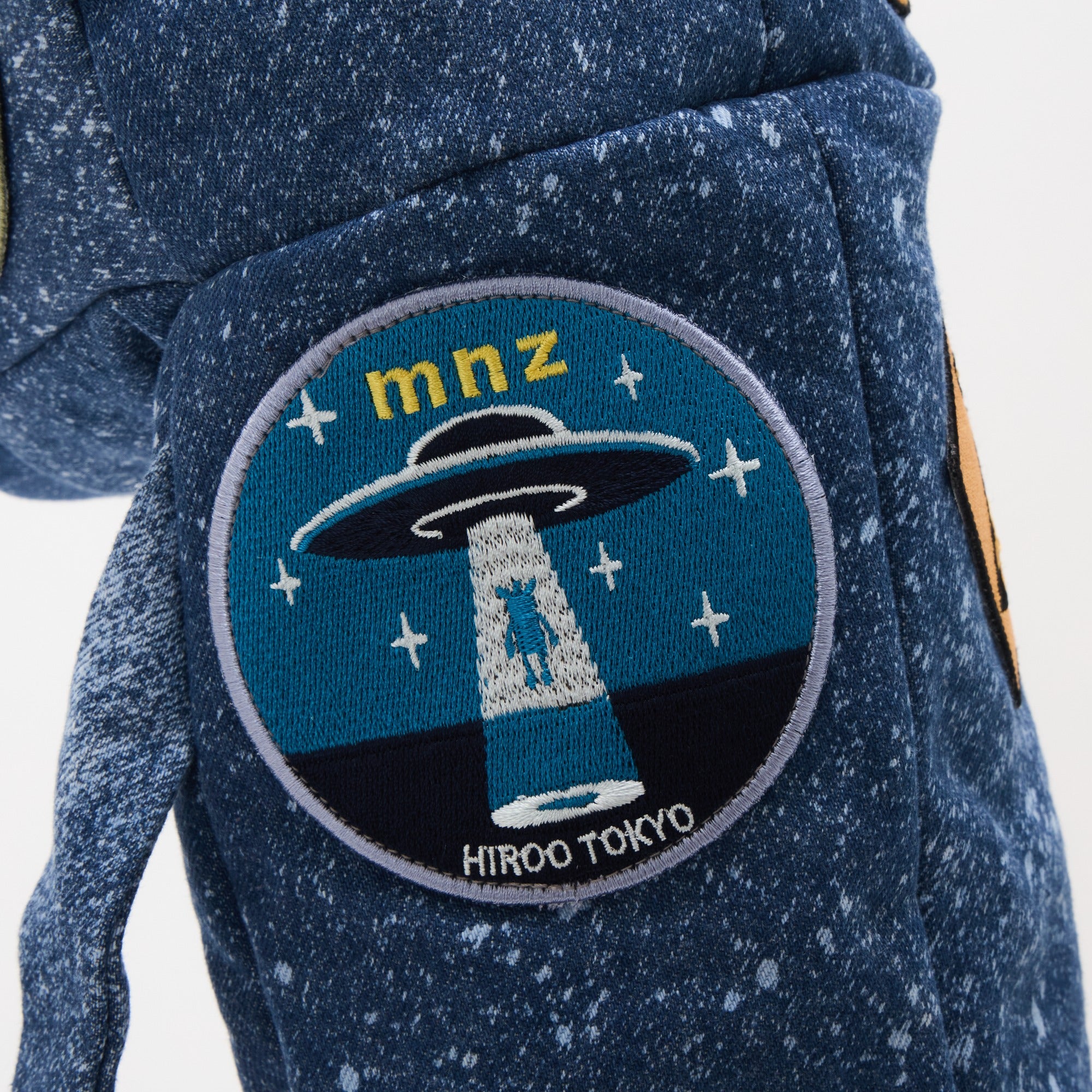 MR261573-R7081